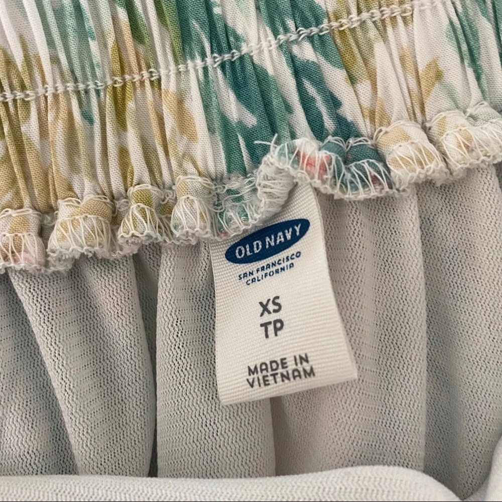 Old navy mini skirt XS Floral skirt Full A- line Pleated Pockets fully l…